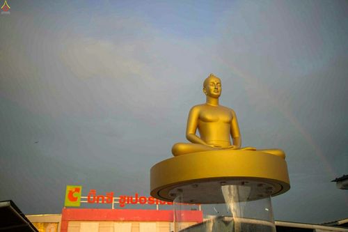 ภาพ No.25959:ประมวลภาพพิธีตักบาตรพระ 309 รูป ณ ห้าง Big C คลองสาม