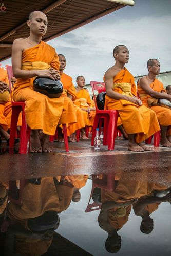 ภาพ No.25952:ประมวลภาพพิธีตักบาตรพระ 309 รูป ณ ห้าง Big C คลองสาม