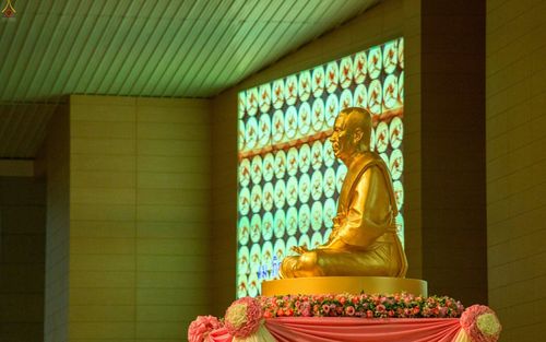 ภาพ No.26009:ประมวลภาพพิธีทอดผ้าป่าธรรมชัยเพื่องานพระพุทธศาสนาทั่วไทย