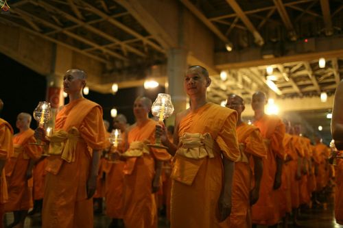 ภาพ No.26018:ประมวลภาพพิธีทอดผ้าป่าธรรมชัยเพื่องานพระพุทธศาสนาทั่วไทย