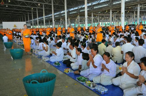 ภาพ No.26020:ประมวลภาพพิธีทอดผ้าป่าธรรมชัยเพื่องานพระพุทธศาสนาทั่วไทย