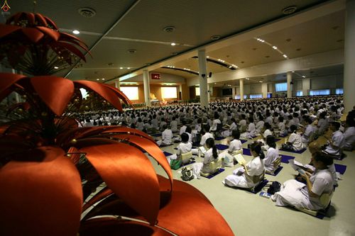 ภาพ No.26025:ประมวลภาพพิธีทอดผ้าป่าธรรมชัยเพื่องานพระพุทธศาสนาทั่วไทย