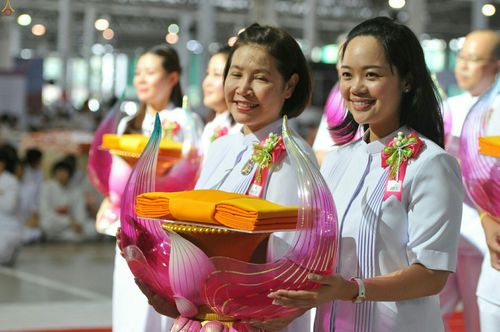 ภาพ No.26029:ประมวลภาพพิธีทอดผ้าป่าธรรมชัยเพื่องานพระพุทธศาสนาทั่วไทย