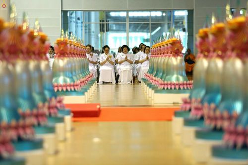 ภาพ No.26032:ประมวลภาพพิธีทอดผ้าป่าธรรมชัยเพื่องานพระพุทธศาสนาทั่วไทย