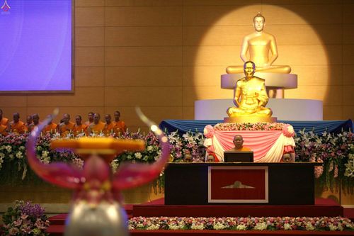 ภาพ No.26038:ประมวลภาพพิธีทอดผ้าป่าธรรมชัยเพื่องานพระพุทธศาสนาทั่วไทย