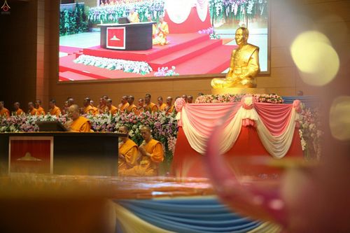 ภาพ No.26068:ประมวลภาพพิธีทอดผ้าป่าธรรมชัยเพื่องานพระพุทธศาสนาทั่วไทย