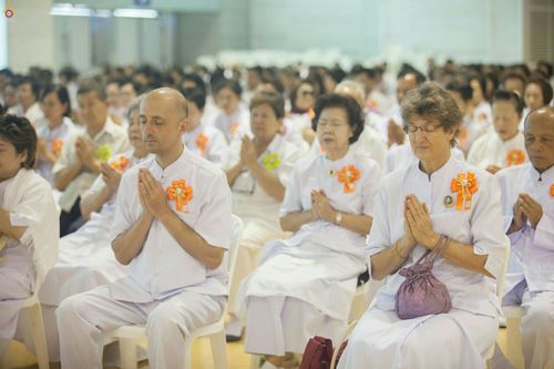 ภาพ No.26069:ประมวลภาพพิธีทอดผ้าป่าธรรมชัยเพื่องานพระพุทธศาสนาทั่วไทย