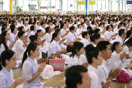 ภาพ No.26074:ประมวลภาพพิธีทอดผ้าป่าธรรมชัยเพื่องานพระพุทธศาสนาทั่วไทย