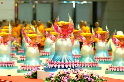 ภาพ No.26075:ประมวลภาพพิธีทอดผ้าป่าธรรมชัยเพื่องานพระพุทธศาสนาทั่วไทย