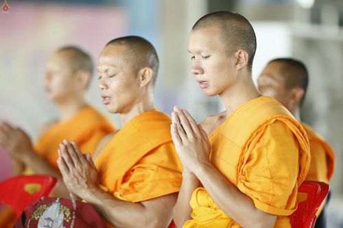 ภาพ No.26085:ประมวลภาพพิธีทอดผ้าป่าธรรมชัยเพื่องานพระพุทธศาสนาทั่วไทย