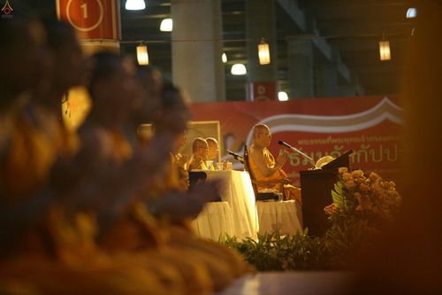 ภาพ No.26088:ประมวลภาพพิธีทอดผ้าป่าธรรมชัยเพื่องานพระพุทธศาสนาทั่วไทย