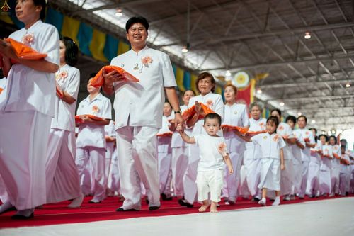 ภาพ No.26090:ประมวลภาพพิธีทอดผ้าป่าธรรมชัยเพื่องานพระพุทธศาสนาทั่วไทย