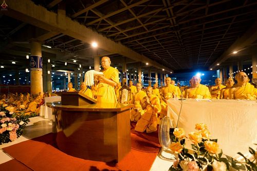 ภาพ No.26106:ประมวลภาพพิธีทอดผ้าป่าธรรมชัยเพื่องานพระพุทธศาสนาทั่วไทย