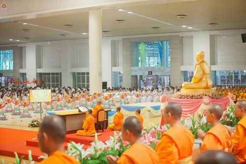ภาพ No.26166:ประมวลภาพพิธีทอดผ้าป่าธรรมชัยเพื่องานพระพุทธศาสนาทั่วไทย