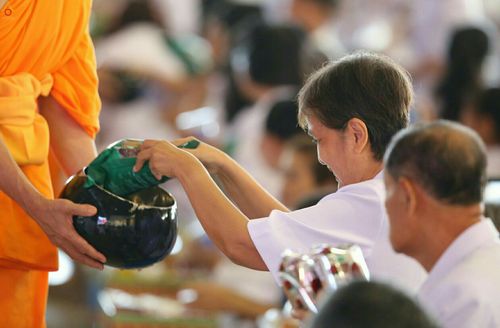 ภาพ No.26171:ประมวลภาพพิธีทอดผ้าป่าธรรมชัยเพื่องานพระพุทธศาสนาทั่วไทย