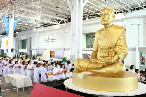 ภาพ No.26181:ประมวลภาพพิธีทอดผ้าป่าธรรมชัยเพื่องานพระพุทธศาสนาทั่วไทย