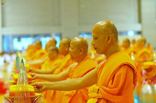 ภาพ No.26189:ประมวลภาพพิธีทอดผ้าป่าธรรมชัยเพื่องานพระพุทธศาสนาทั่วไทย