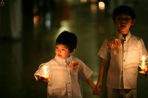 ภาพ No.26195:ประมวลภาพพิธีทอดผ้าป่าธรรมชัยเพื่องานพระพุทธศาสนาทั่วไทย