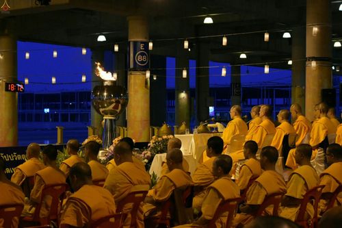 ภาพ No.26198:ประมวลภาพพิธีทอดผ้าป่าธรรมชัยเพื่องานพระพุทธศาสนาทั่วไทย