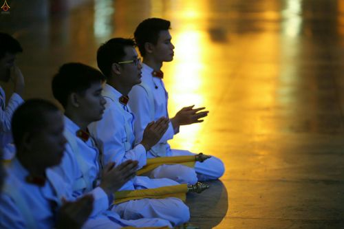 ภาพ No.26211:ประมวลภาพพิธีทอดผ้าป่าธรรมชัยเพื่องานพระพุทธศาสนาทั่วไทย