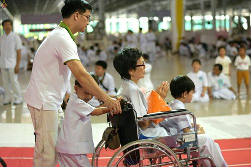 ภาพ No.26214:ประมวลภาพพิธีทอดผ้าป่าธรรมชัยเพื่องานพระพุทธศาสนาทั่วไทย