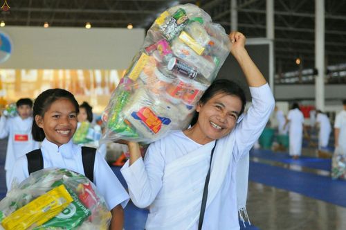 ภาพ No.26251:ประมวลภาพพิธีทอดผ้าป่าธรรมชัยเพื่องานพระพุทธศาสนาทั่วไทย