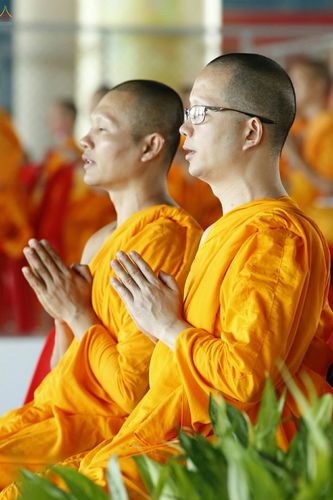 ภาพ No.26285:ประมวลภาพพิธีทอดผ้าป่าธรรมชัยเพื่องานพระพุทธศาสนาทั่วไทย