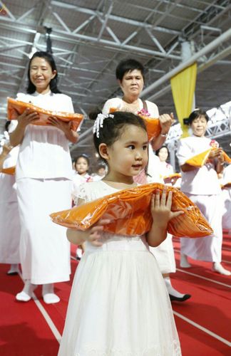 ภาพ No.26298:ประมวลภาพพิธีทอดผ้าป่าธรรมชัยเพื่องานพระพุทธศาสนาทั่วไทย