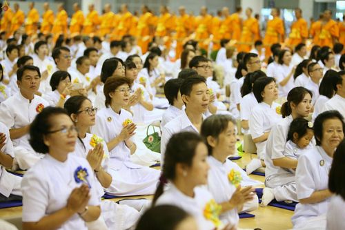 ภาพ No.26301:ประมวลภาพพิธีทอดผ้าป่าธรรมชัยเพื่องานพระพุทธศาสนาทั่วไทย