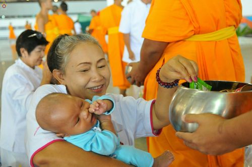 ภาพ No.26394:ประมวลภาพพิธีทอดผ้าป่าธรรมชัยเพื่องานพระพุทธศาสนาทั่วไทย