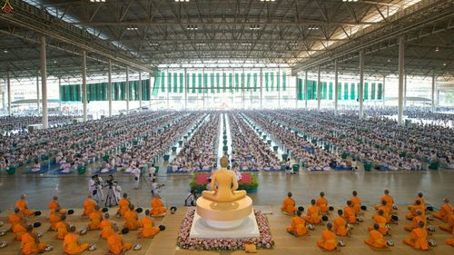 ภาพ No.26341:ประมวลภาพพิธีทอดผ้าป่าธรรมชัยเพื่องานพระพุทธศาสนาทั่วไทย