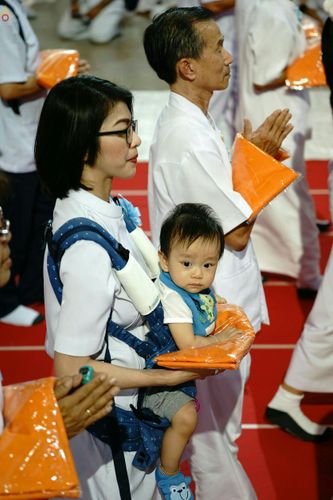 ภาพ No.26344:ประมวลภาพพิธีทอดผ้าป่าธรรมชัยเพื่องานพระพุทธศาสนาทั่วไทย