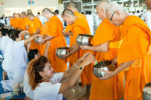 ภาพ No.26362:ประมวลภาพพิธีทอดผ้าป่าธรรมชัยเพื่องานพระพุทธศาสนาทั่วไทย