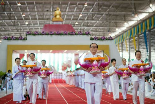 ภาพ No.26376:ประมวลภาพพิธีทอดผ้าป่าธรรมชัยเพื่องานพระพุทธศาสนาทั่วไทย