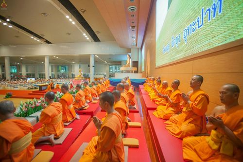 ภาพ No.26397:ประมวลภาพพิธีทอดผ้าป่าธรรมชัยเพื่องานพระพุทธศาสนาทั่วไทย