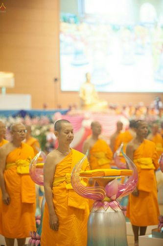 ภาพ No.26424:ประมวลภาพพิธีทอดผ้าป่าธรรมชัยเพื่องานพระพุทธศาสนาทั่วไทย