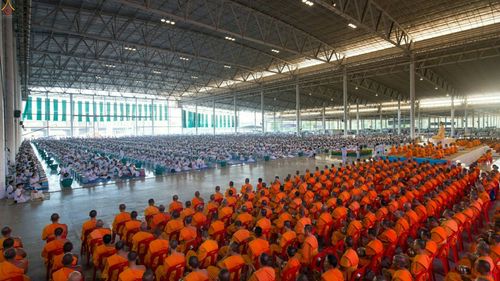 ภาพ No.26430:ประมวลภาพพิธีทอดผ้าป่าธรรมชัยเพื่องานพระพุทธศาสนาทั่วไทย
