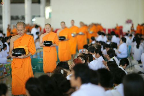 ภาพ No.26431:ประมวลภาพพิธีทอดผ้าป่าธรรมชัยเพื่องานพระพุทธศาสนาทั่วไทย