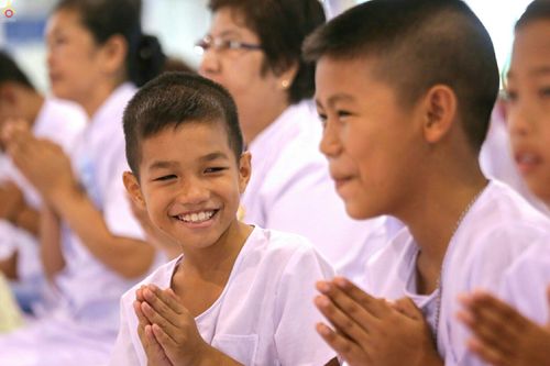 ภาพ No.26432:ประมวลภาพพิธีทอดผ้าป่าธรรมชัยเพื่องานพระพุทธศาสนาทั่วไทย