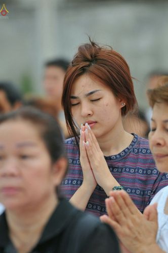 ภาพ No.26457:ตักบาตรพระ 309 รูป ตลาดโรงเกลือ (พระยาสมาน)