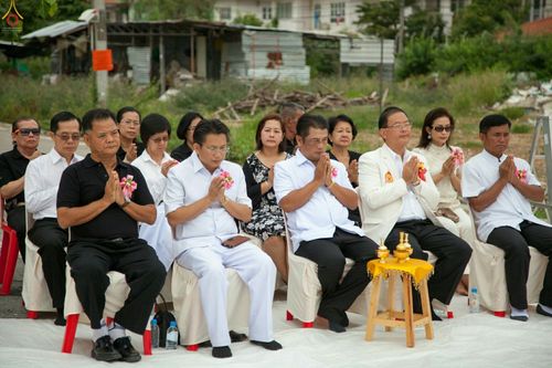 ภาพ No.26467:ตักบาตรพระ 309 รูป ตลาดโรงเกลือ (พระยาสมาน)