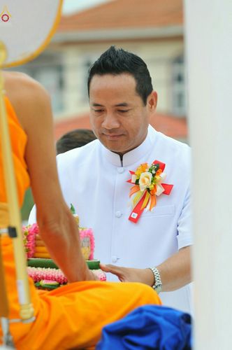 ภาพ No.26466:ตักบาตรพระ 309 รูป ตลาดโรงเกลือ (พระยาสมาน)