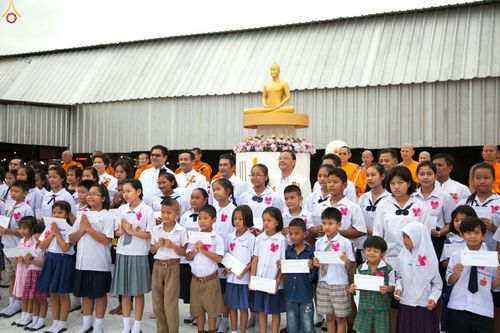 ภาพ No.26484:ตักบาตรพระ 309 รูป ตลาดโรงเกลือ (พระยาสมาน)