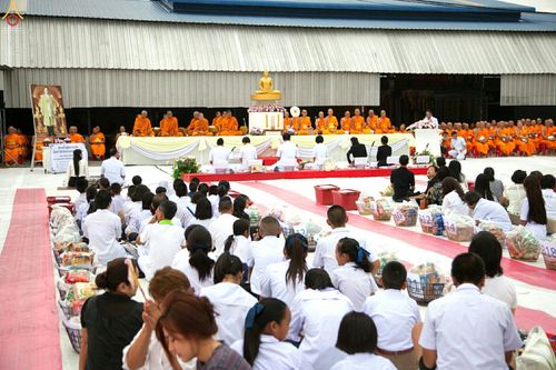 ภาพ No.26488:ตักบาตรพระ 309 รูป ตลาดโรงเกลือ (พระยาสมาน)