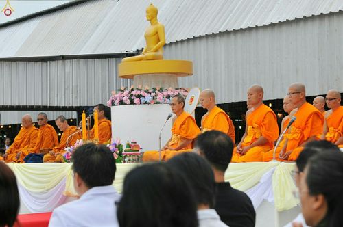 ภาพ No.26500:ตักบาตรพระ 309 รูป ตลาดโรงเกลือ (พระยาสมาน)