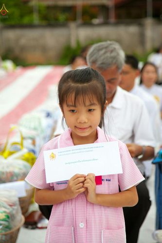 ภาพ No.26501:ตักบาตรพระ 309 รูป ตลาดโรงเกลือ (พระยาสมาน)