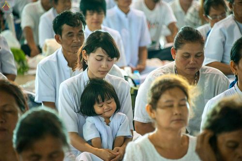 ภาพ No.26517:ประมวลภาพพิธีทอดกฐินวัดพระธรรมกาย ประจำปี พ.ศ. 2559