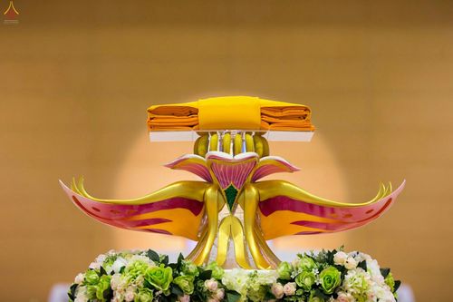 ภาพ No.26529:ประมวลภาพพิธีทอดกฐินวัดพระธรรมกาย ประจำปี พ.ศ. 2559