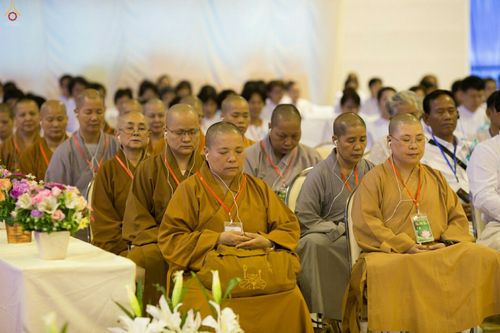 ภาพ No.26537:ประมวลภาพพิธีทอดกฐินวัดพระธรรมกาย ประจำปี พ.ศ. 2559