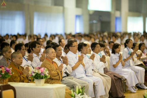 ภาพ No.26547:ประมวลภาพพิธีทอดกฐินวัดพระธรรมกาย ประจำปี พ.ศ. 2559